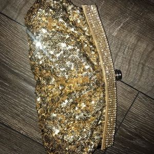 Gold clutch